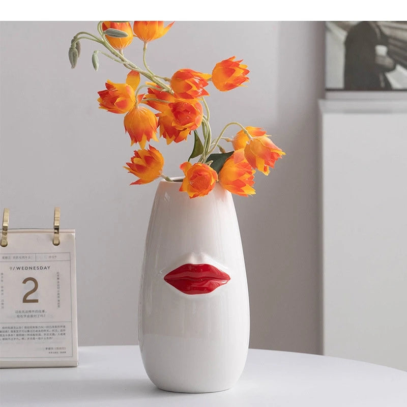 Red Lips Vase